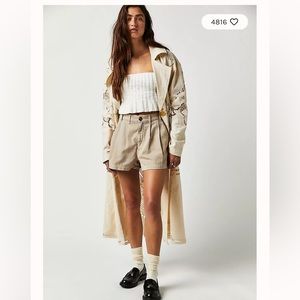 Free People Billie Chino Shorts-Almond Milk-NWT!!